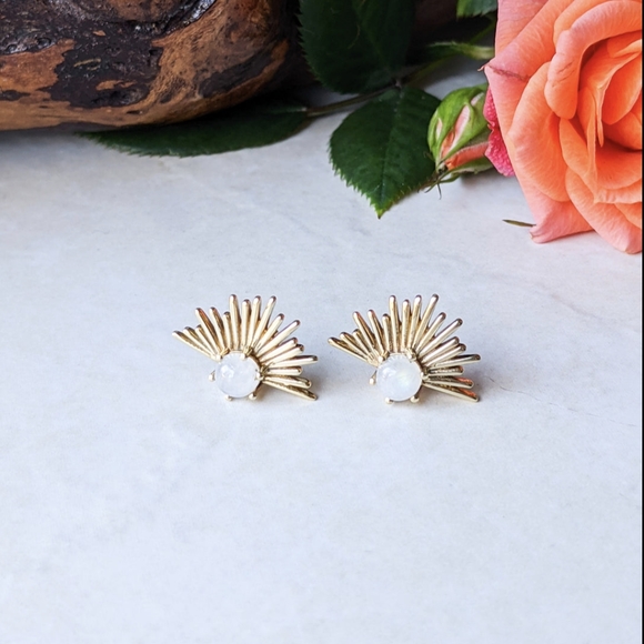 NWT Baizaar Moonstone Starburst Studs - Picture 3 of 3